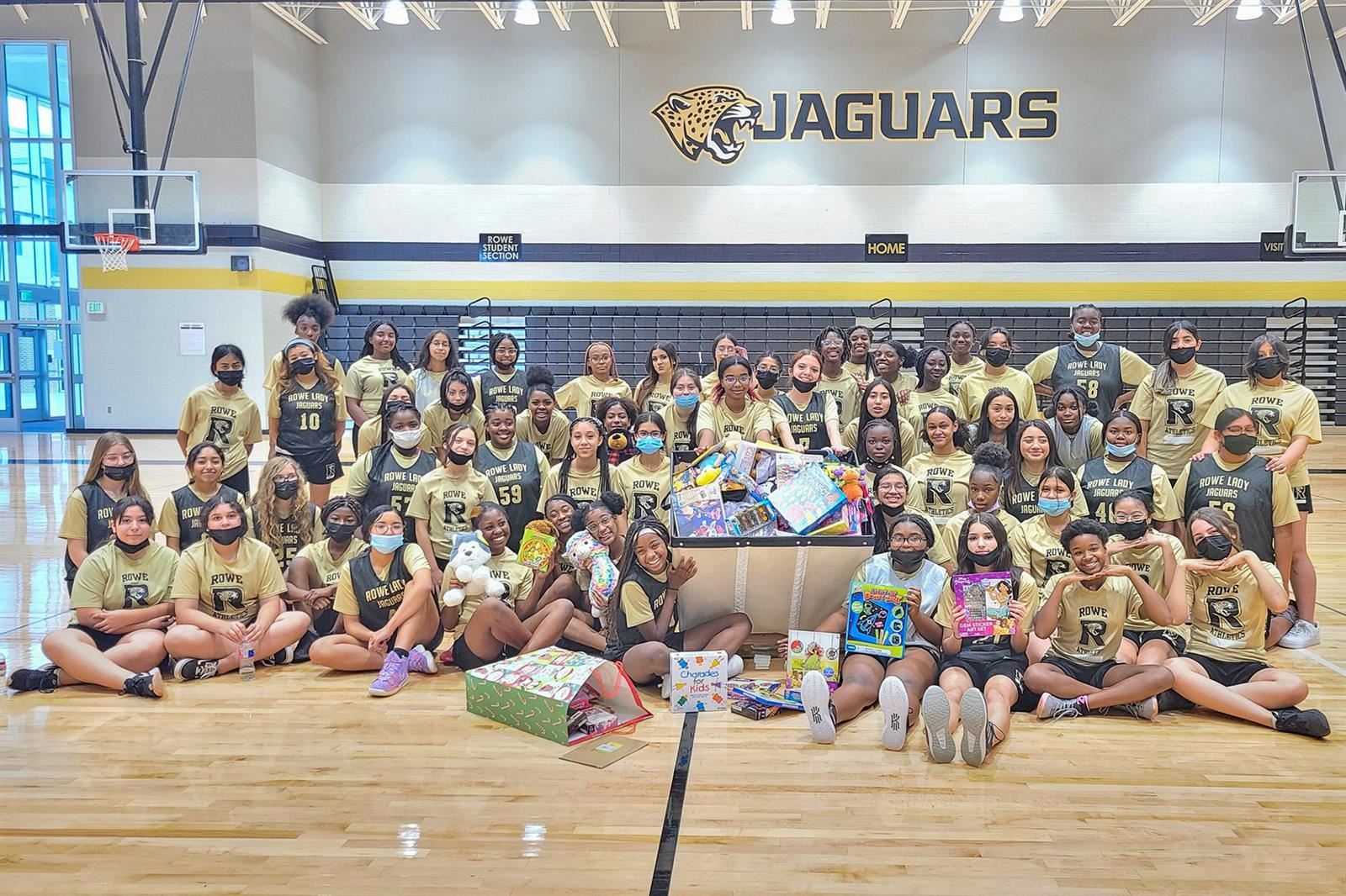 Rowe student-athletes were among the groups in CFISD athletics to participate in holiday giving.